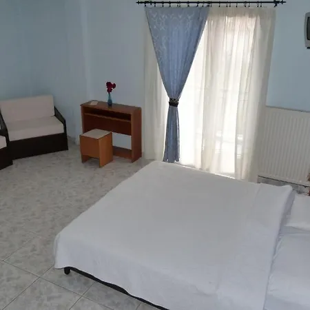 Dias 3* מקריגיאלוס