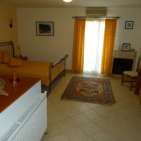 Dias Hotel