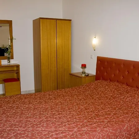 Hotel Dias 3*