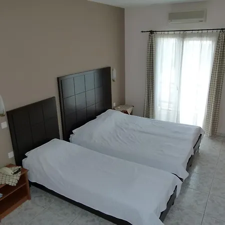 Dias 3* מקריגיאלוס