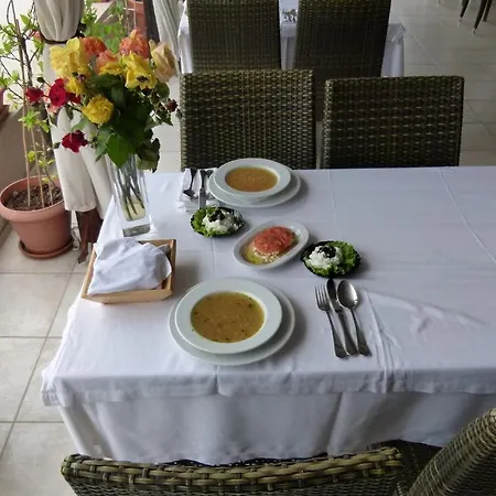 Dias מלון